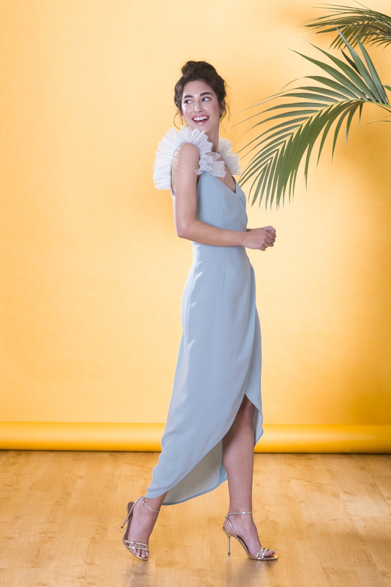 vestido de fiesta largo midi cruzado con volantes de plumetti en tirantes para invitadas a boda, bautizo, comunion, shoponline, apparentia