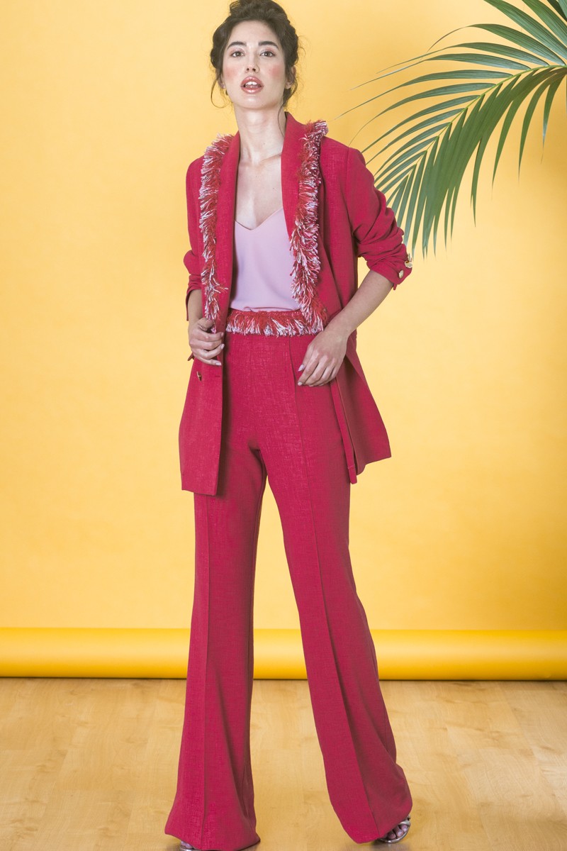 comprar online pantalon de traje con raya en rafia de color fresa con flecos para invitadas a boda, graduacion ropa de fiesta apparentia