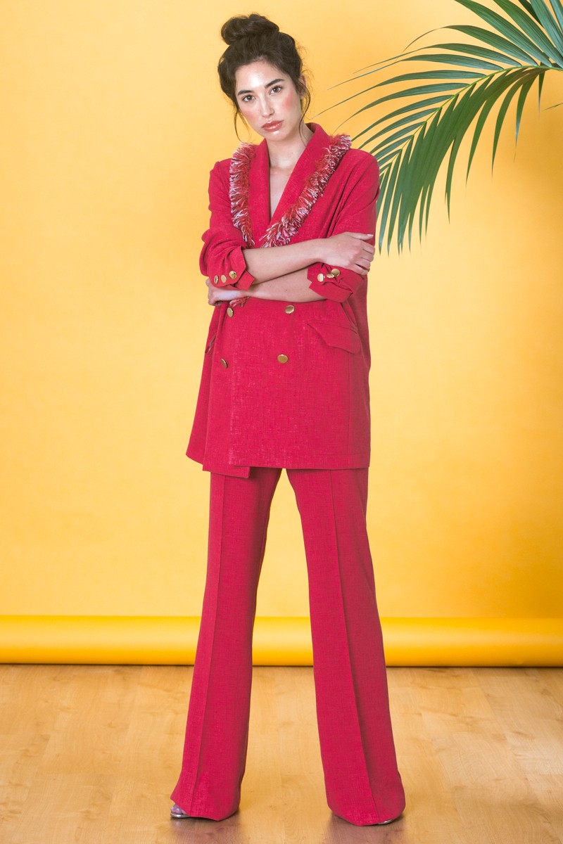 pantalon de traje rafia de color fresa con flecos para invitadas a boda, graduacion ropa de fiesta apparentia