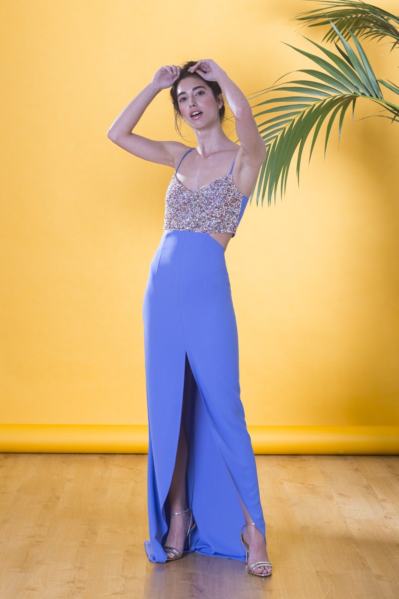 comprar online vestido de fiesta largo con cola falda asimetrica y cuerpo lencero de lentejuelas espalda con botones para invitadas a boda de noche, gala, evento