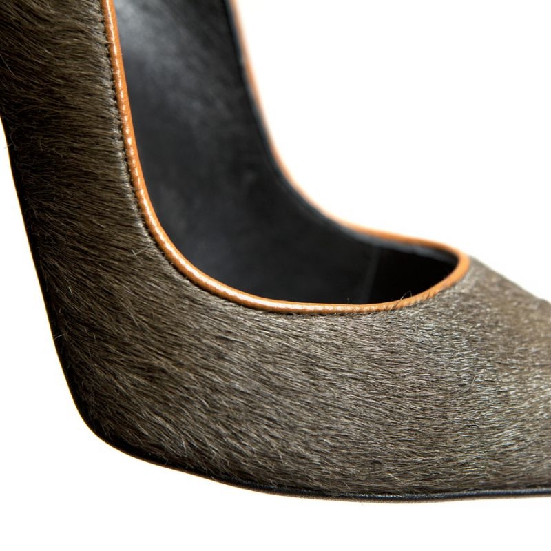 zapato de salon de piel de potro verde kaki de mas34