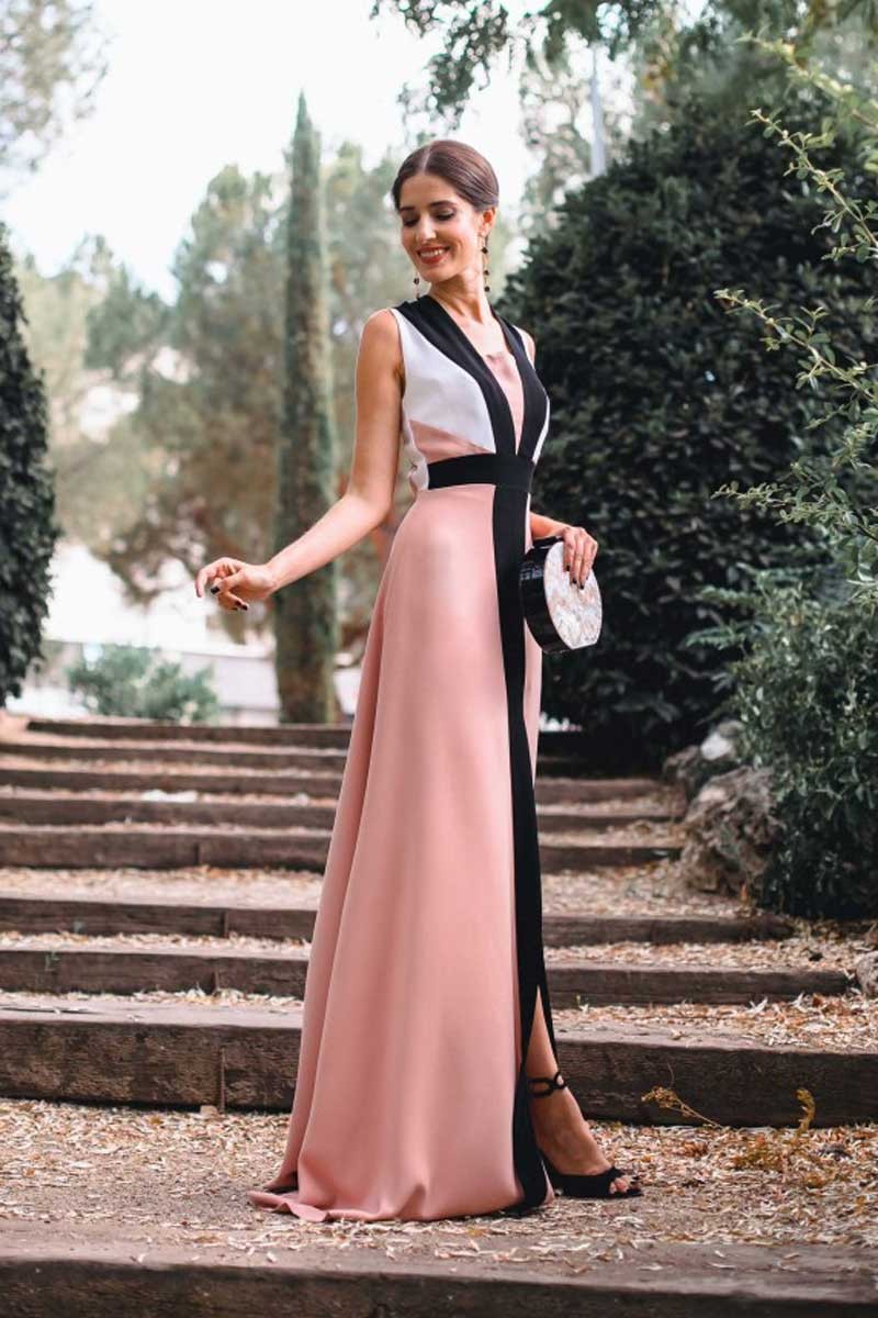 invitada perfecta con vestido largo chiara de apaparentia rosa blanco y negro tiras espalda eventos fiestas shopping