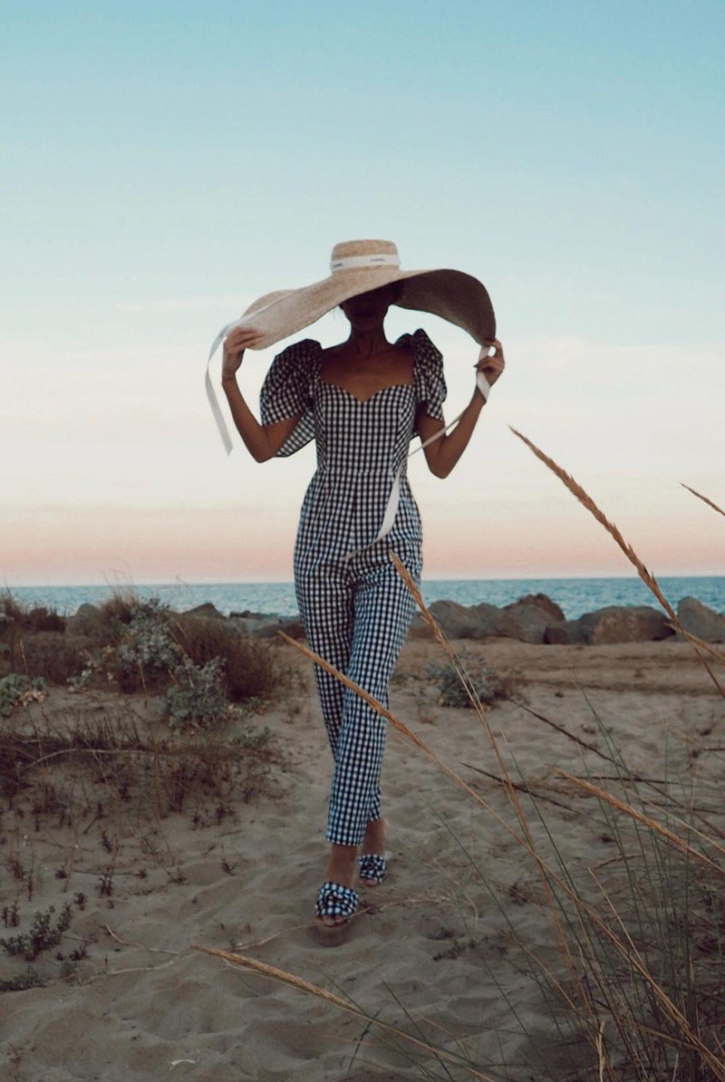 mono de fiesta en cuadro vichy blanco y negro con manga volumen y escote corazon para salir en primavera/verano, invitada a boda informal, bautizo, comunion