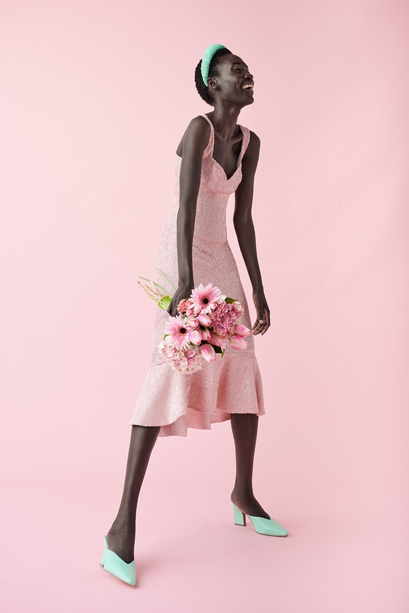 comprar vestido de lentejuelas rosa con escote corazon y volante en bajo  para invitada a boda, fiesta