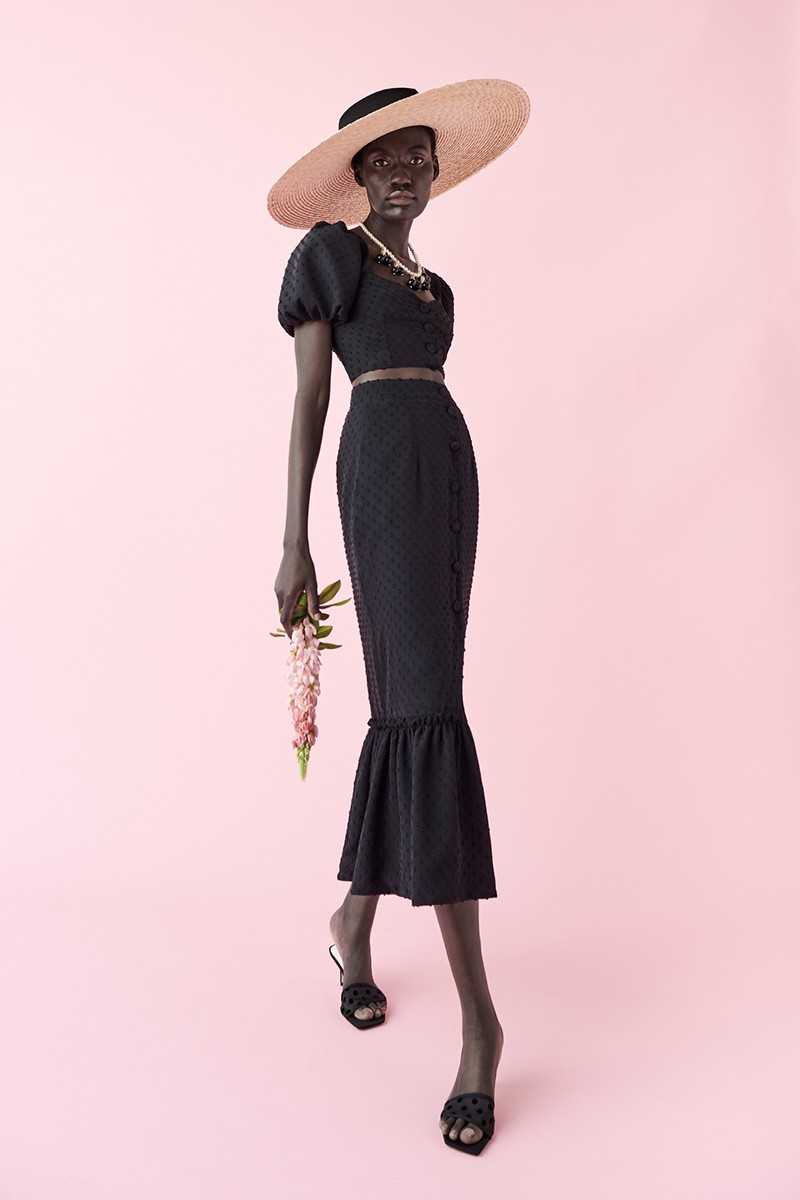 comprar online Conjunto de fiesta de top corto manga farol y falda con volante plumetti negro para el verano, evento, comunion, boda