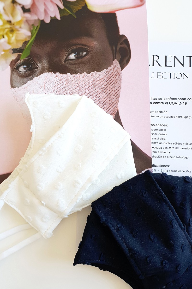 comprar online Pack 2 mascarillas de mujer de plumetti  blanco y negro  homologadas covid 19 lavables y reutilizables