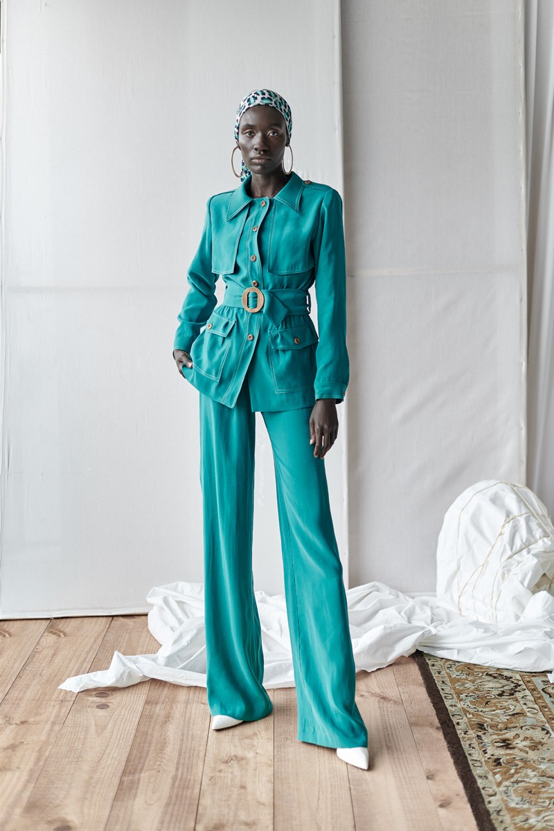 comprar online traje de chaqueta sahariana y palazzo color verde agua para evento de apparentia