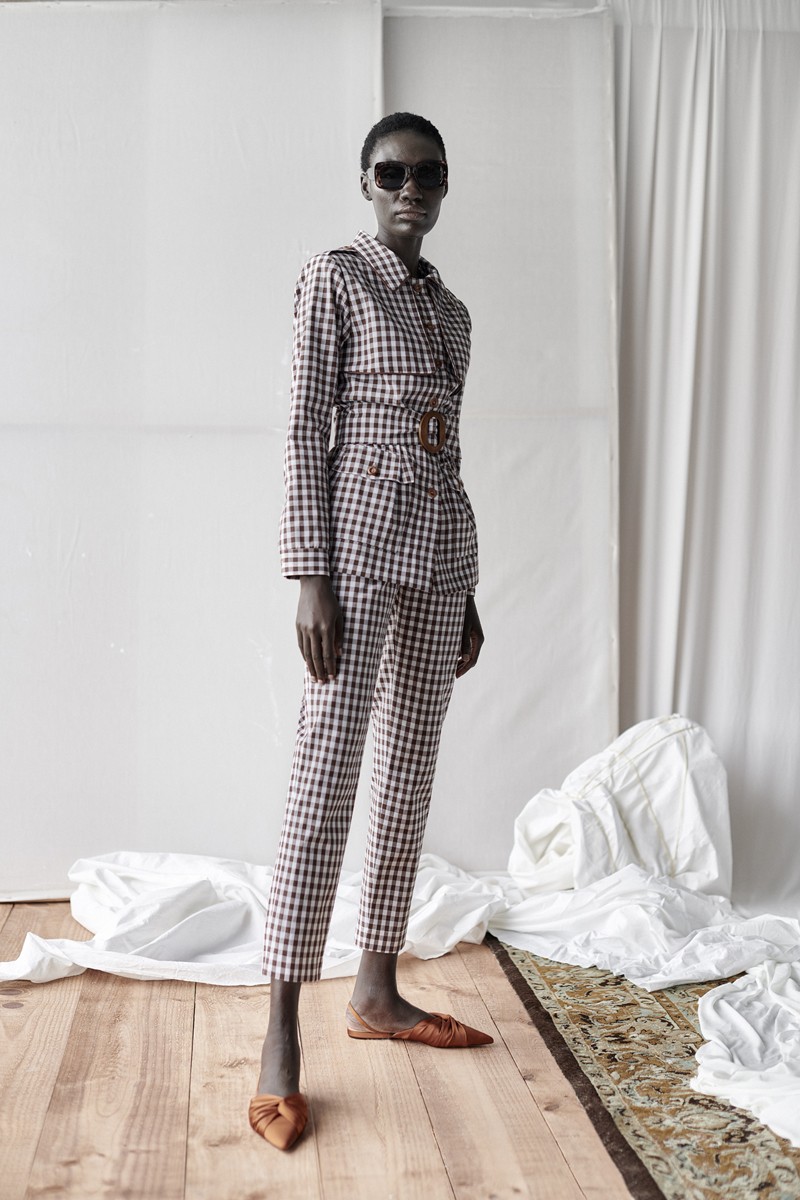 comprar sahariana y pantalon de cuadro vichy marron y blanco para invitada a boda, bautizo, comunion