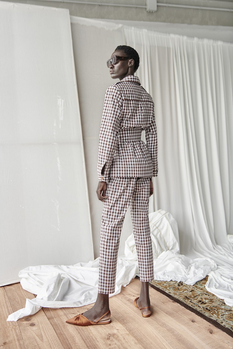 comprar online conjunto de sahariana y pantalon de cuadro vichy marron y blanco para invitada a boda, bautizo, comunion