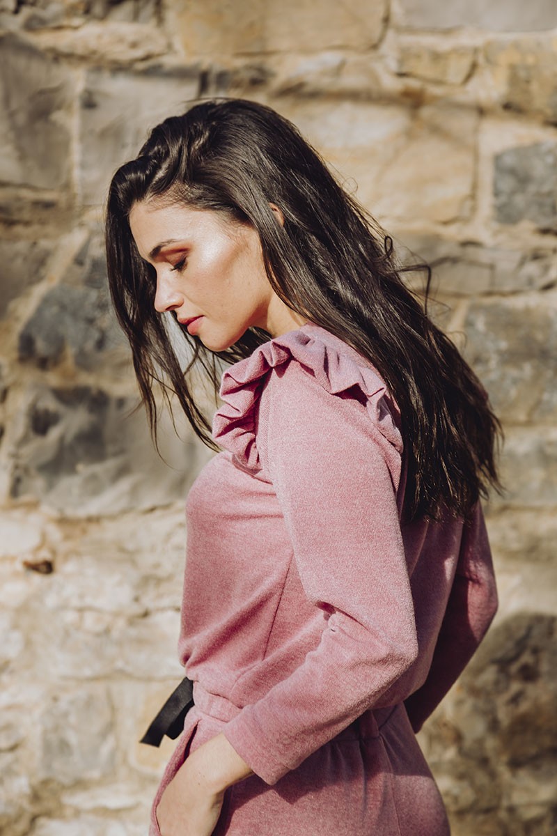 comprar-chandal-rosa-conjunto-punto-jersey-volantes-hombros-pantalon-tobillero-apparentia-casual-2020