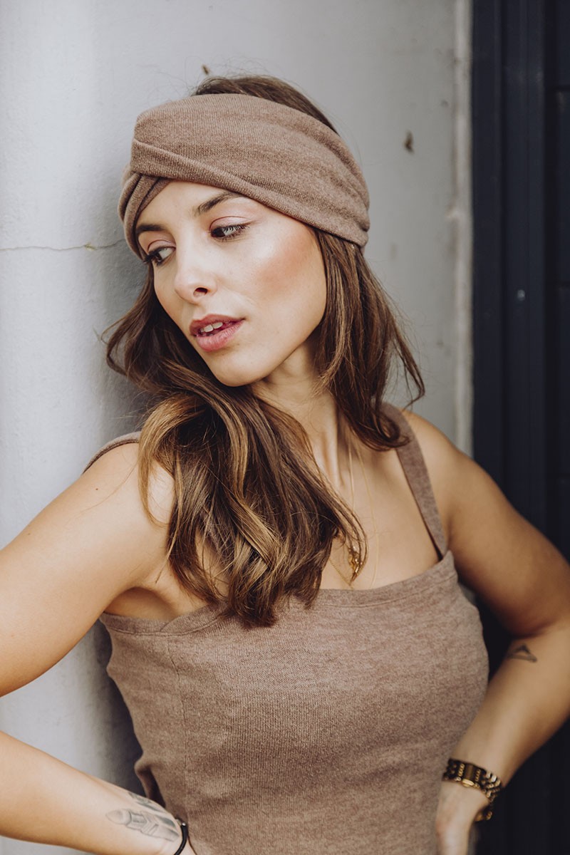 top de punto de tirante marron coleccion casual streetstyle apparentia online