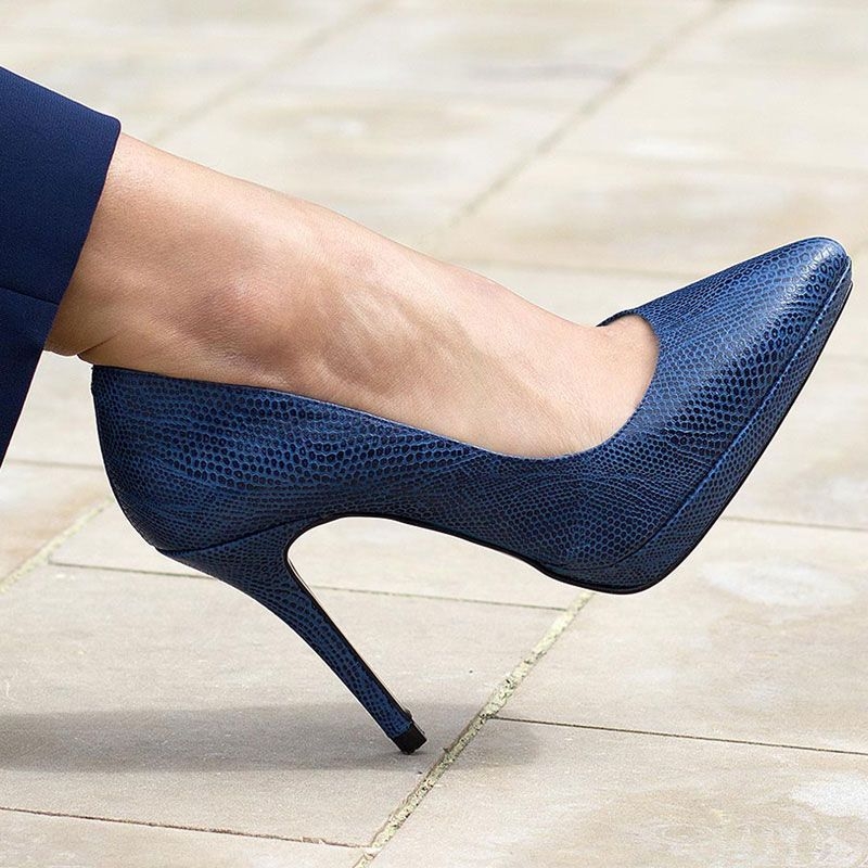 Zapato de salón de pirl grabada boa azul plataforma