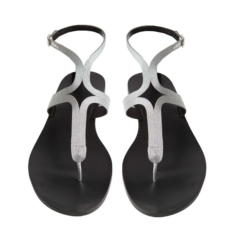 Sandalias planas en color gris plata de mas34