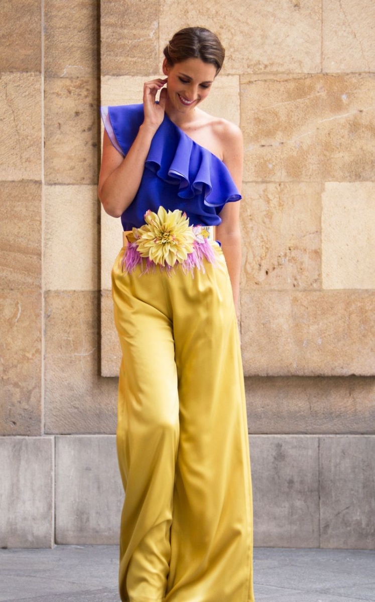 comprar online cituron de base dorada con flores y plumas de marabu lila y amarillo de apparentia