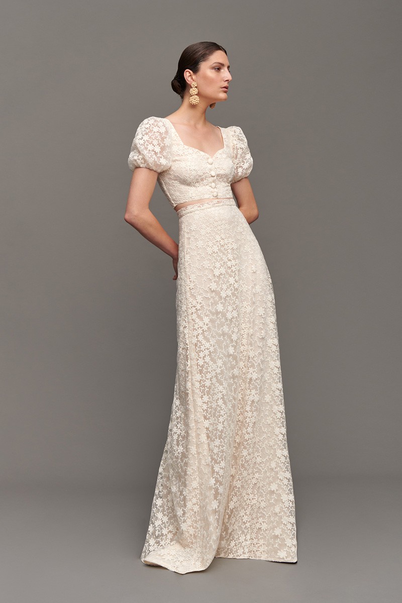 Conjunto de falda larga  y top  de  flores bordadas blanco roto para novias 2021