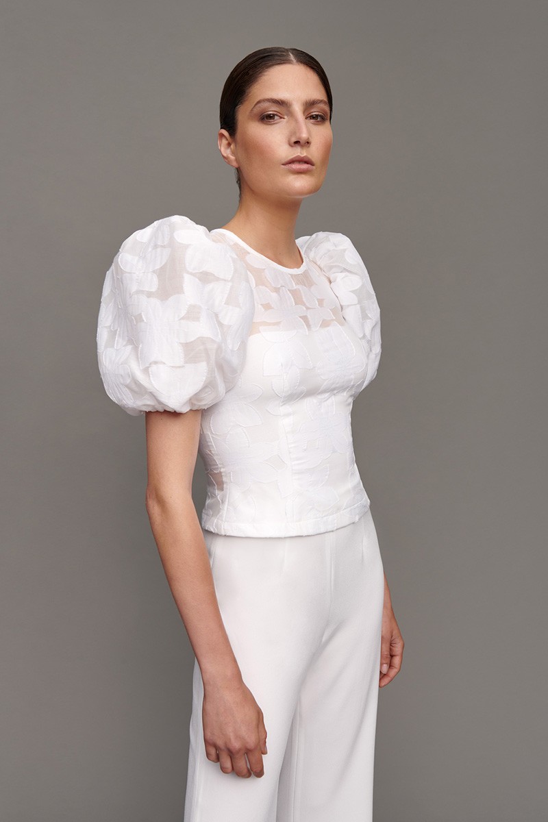 Conjunto de blusa abullonada  y palazzo blanco para novia civil comprar online