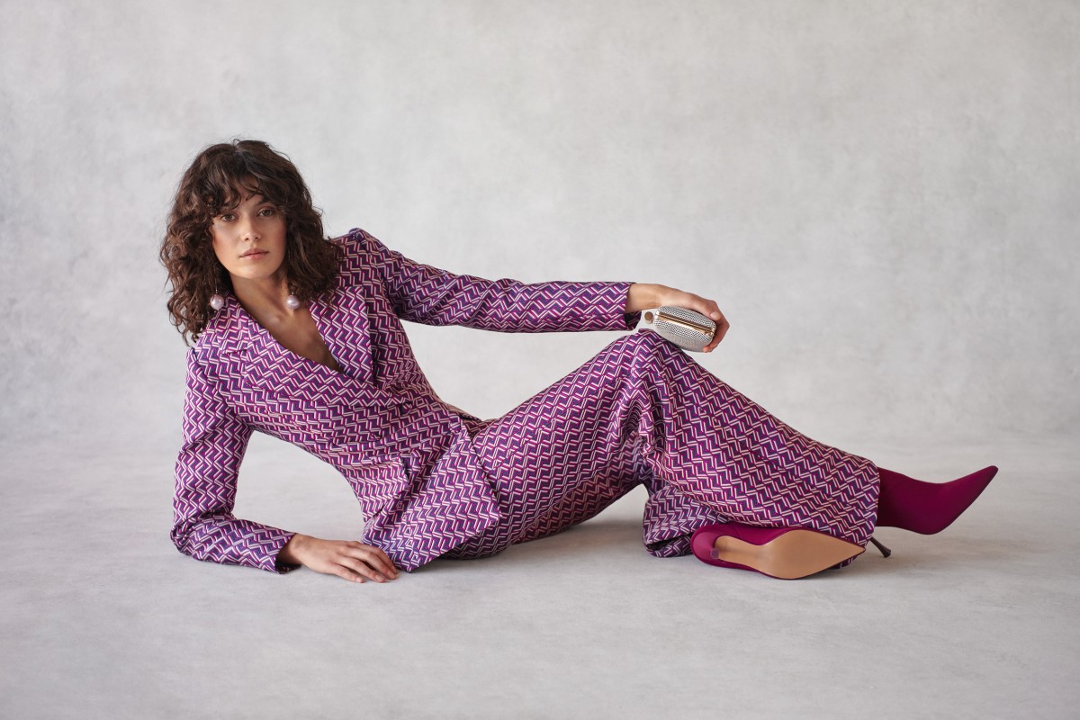 Traje de chaqueta y pantalón confeccionado en jacquard con estampado geométrico comprar online boda otoño