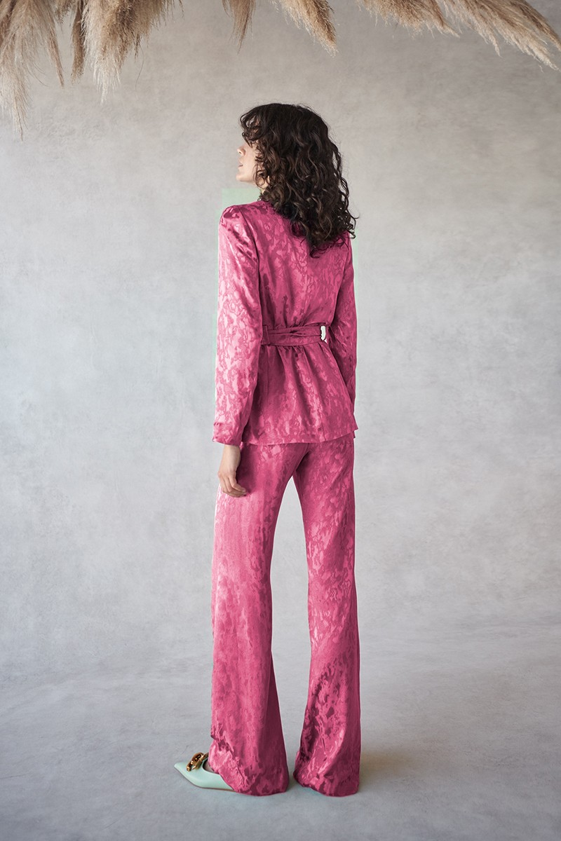 comprar online traje de chaqueta con solapa y palazzo en rosa tornasolado para invitadas boda fiesta coctel otoño  invierno 