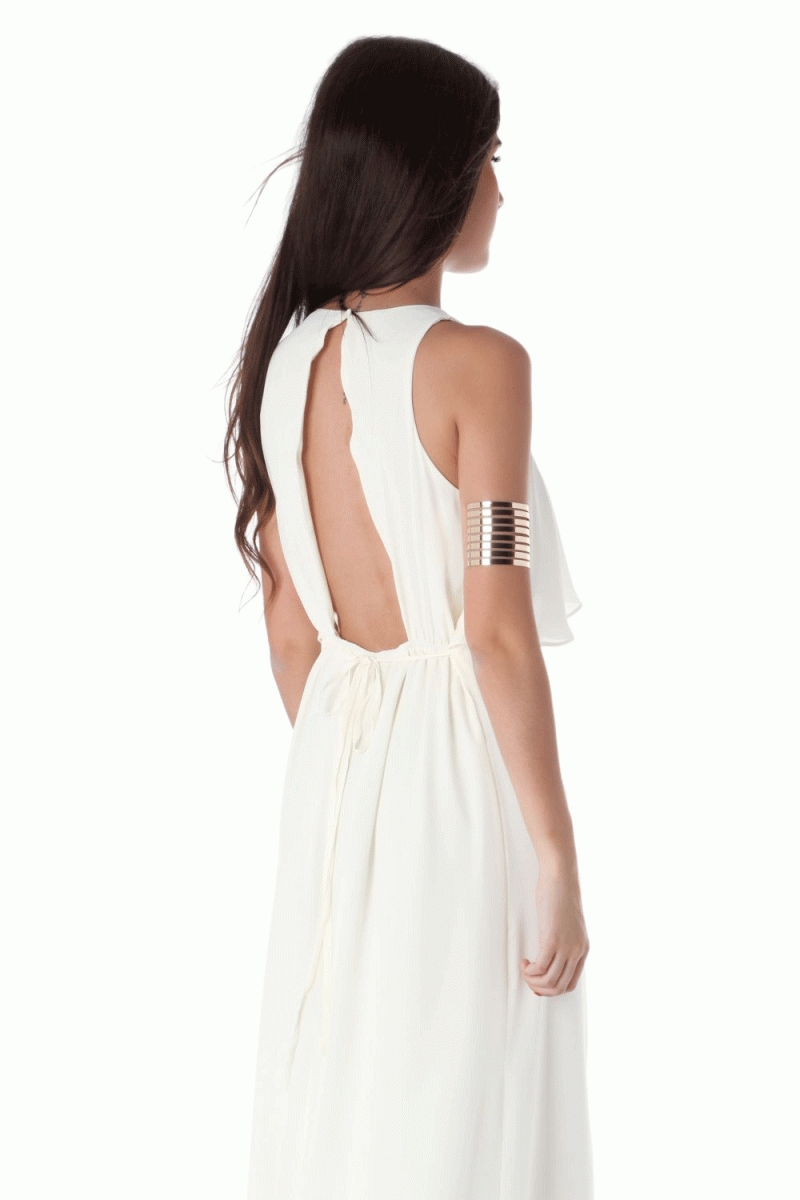 vestido blanco largo con espalda descubierta para el verano de Q2