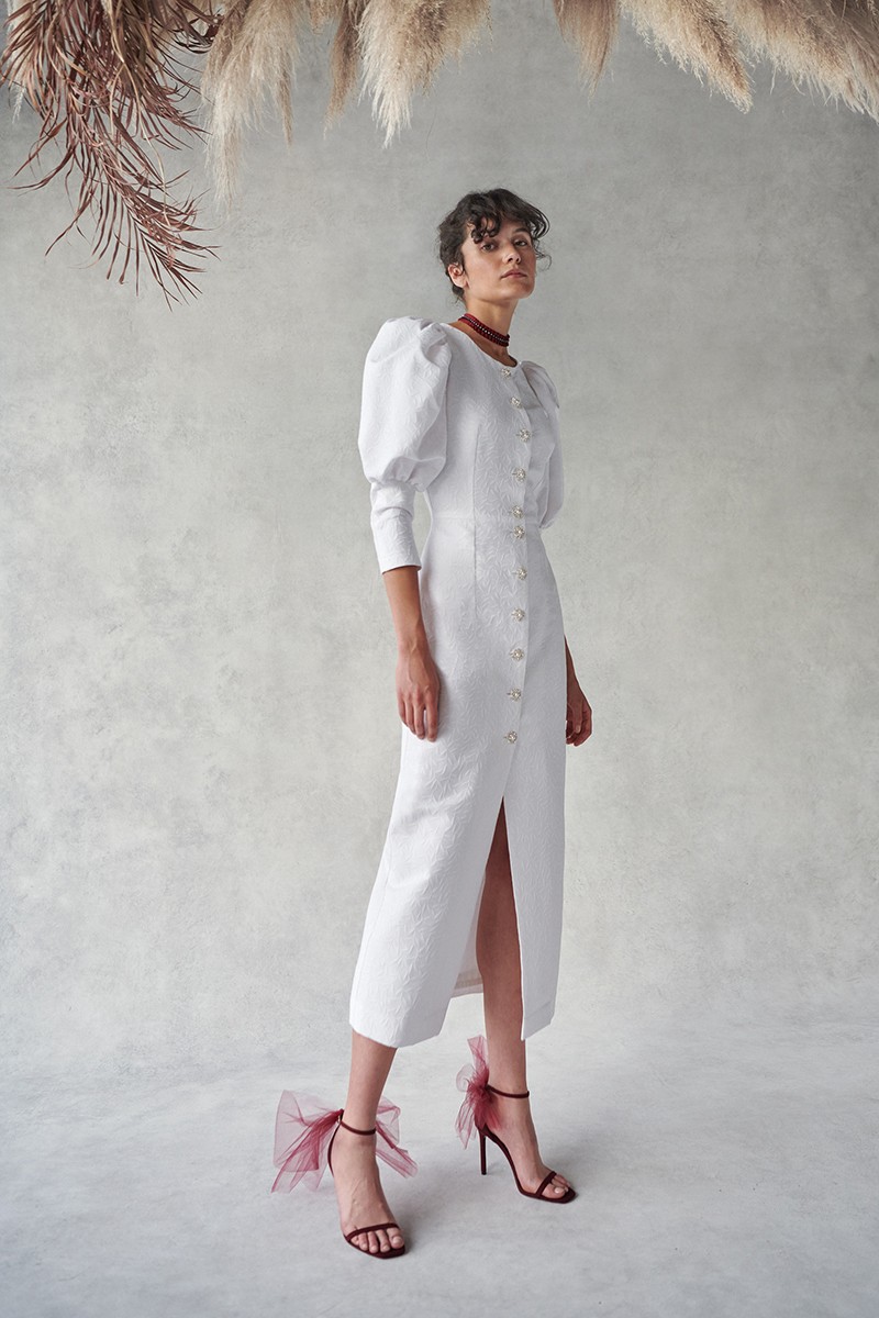 Vestido de jacquard blanco con boton joya y manga abullonada para novia 2022 comprar online