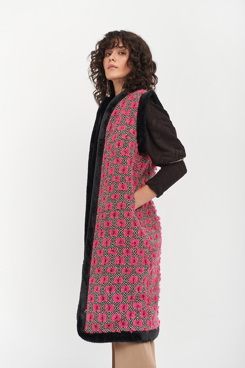 Chaleco  lana en tonos tierra con dibujos de espigas rosas y negros  comprar online