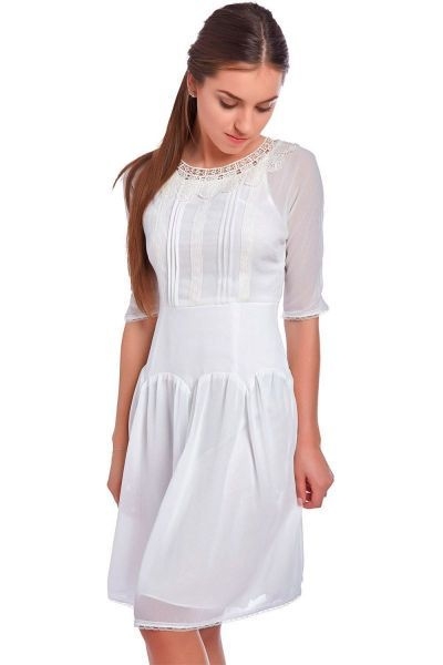 comprar online vestido corto en color blanco con encaje y manga francesa de Q2