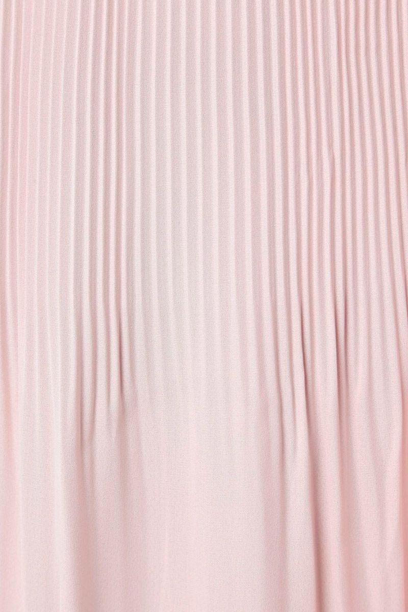 vestido rosa largo midi con falda plisada y talle a la cintura de q2 en apparentia