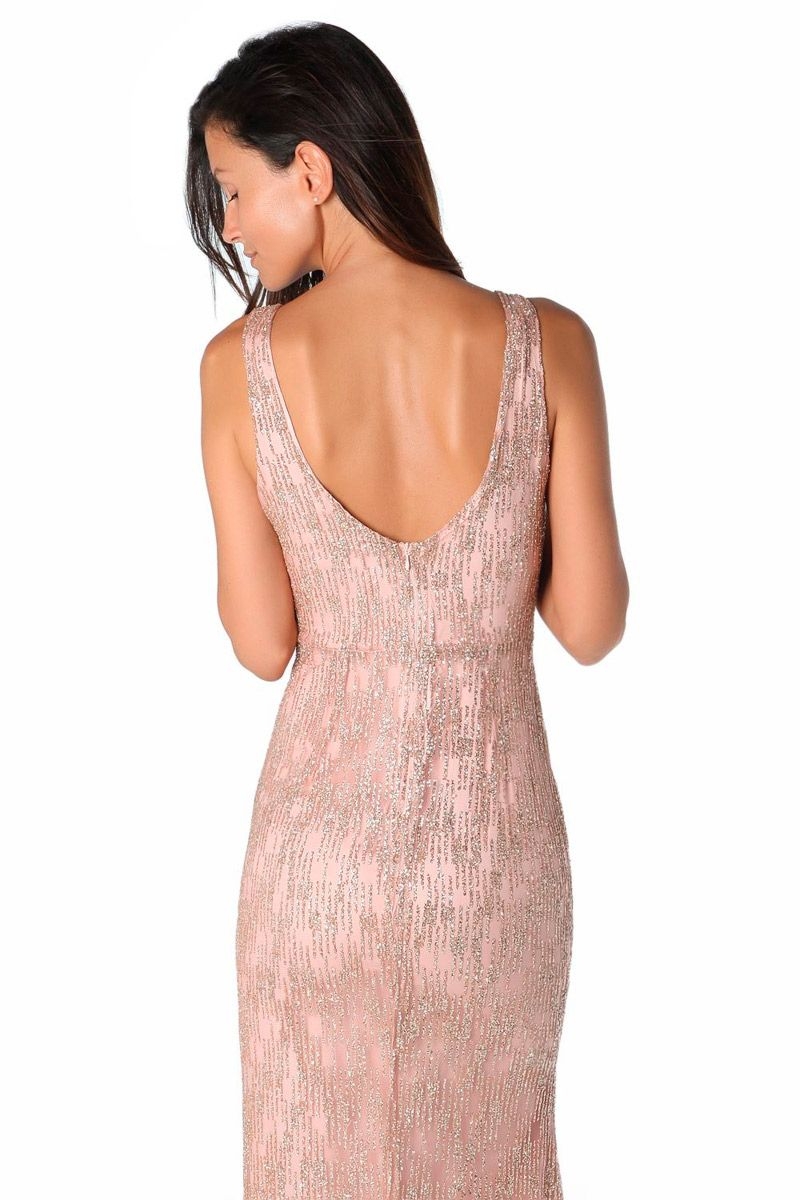vestido nude para fiestas y ocasiones especiales largo con escote en la espalda y ajustado de q2 en apparentia