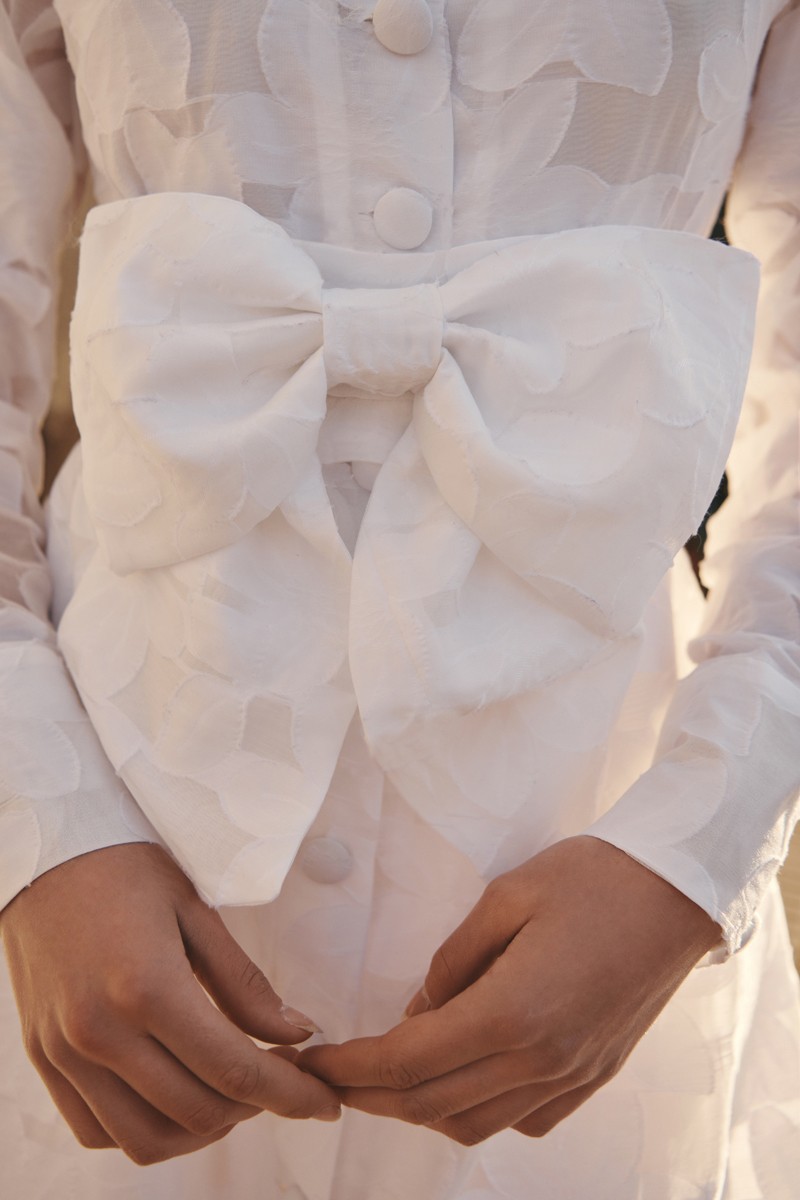Vestido camisero  blanco organza con cinturon de lazo y  botones forrado  para boda civil, novia romantica, mama de bautizo o comunion, fiesta