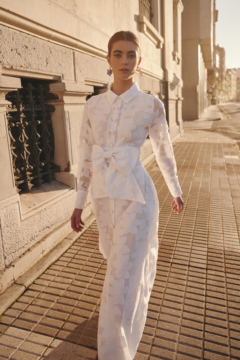 Vestido camisero largo blanco con cinturon de lazo y botones forrado para boda civil, novia romantica, mama de bautizo o comunion, fiesta