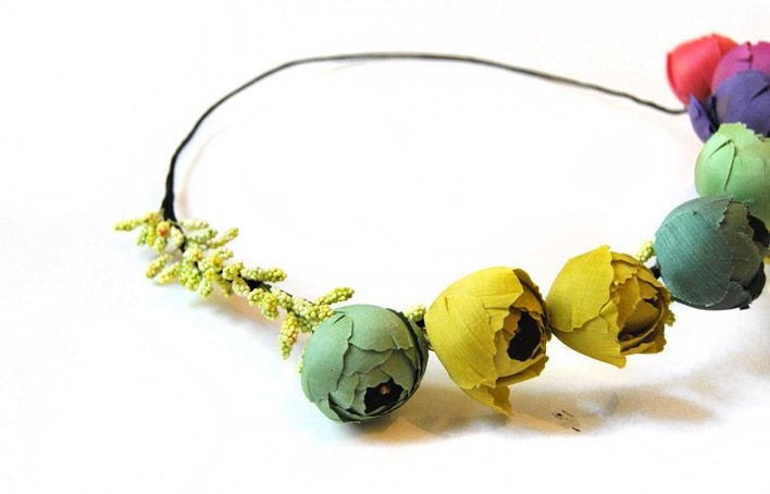 comprar corona de flores para look de invitada de boda bautizo evento fiesta de taneke en apparentia