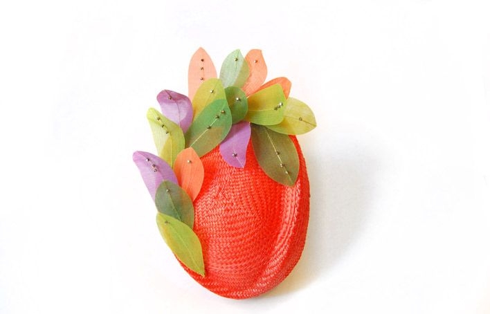 comprar online tocado naranja con plumas para invitada de boda bautizo evento de taneke en apparentia