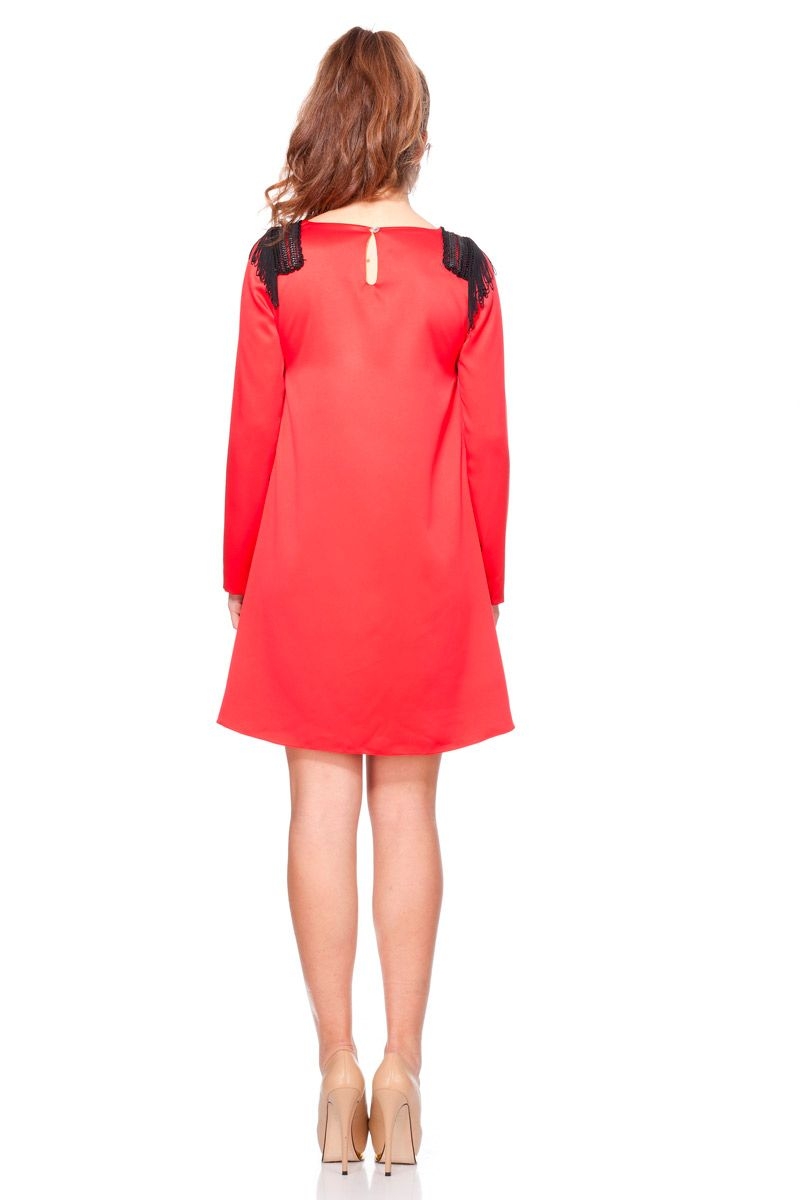 vestido corto manga larga en rojo satinado