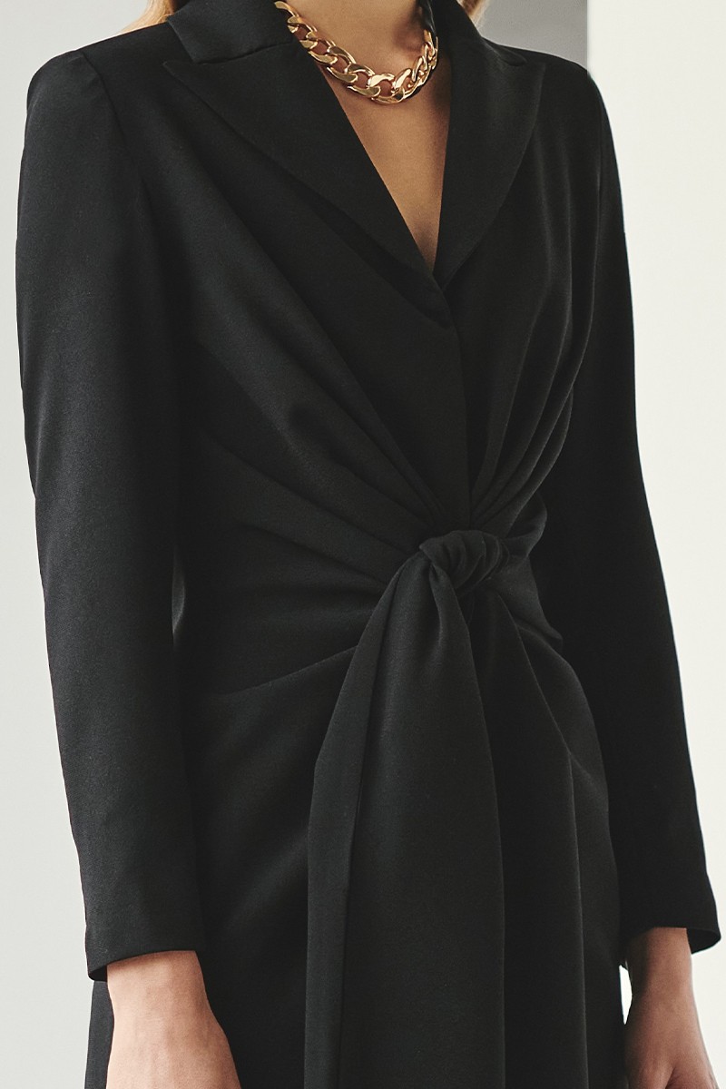 compra online vestido corto crepe negro drapeado para invitadas a boda, bautizo, comunion,  salir a cenar, evento informal, apparentia