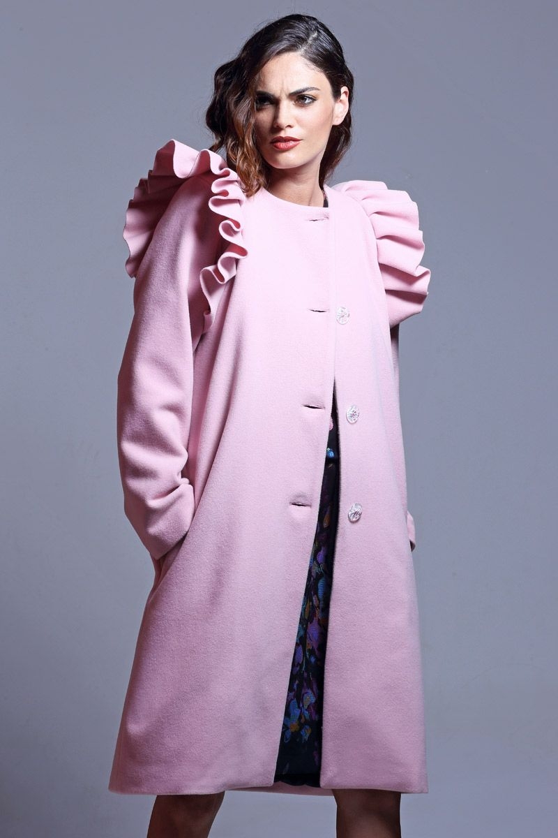 abrigo rosa con volantes de paño de lana y cachemir de otoño invierno 2015 2016 de apparentia