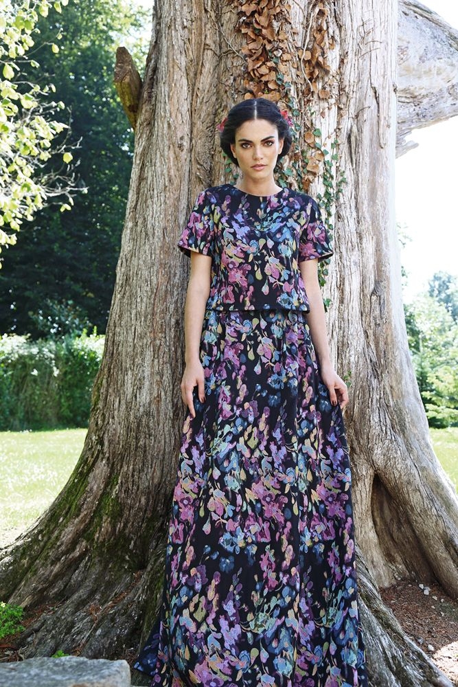 conjunto para bodas fiestas eventos de top crop y falda midi