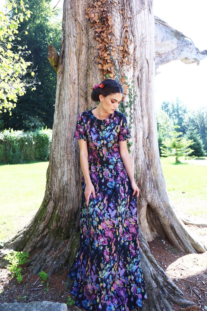 conjunto para bodas fiestas eventos de top crop y falda midi