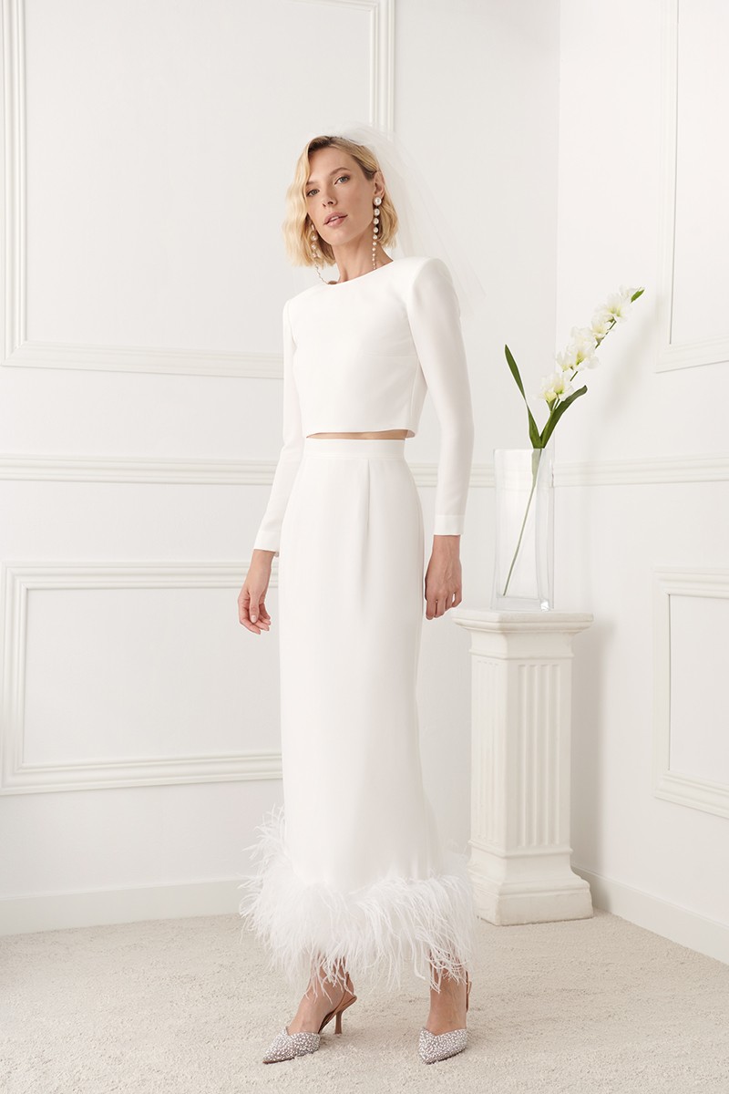 conjunto para novia de top y falda de plumas en crepe blanco para novia civil ceremonia intima boda wedding shop online