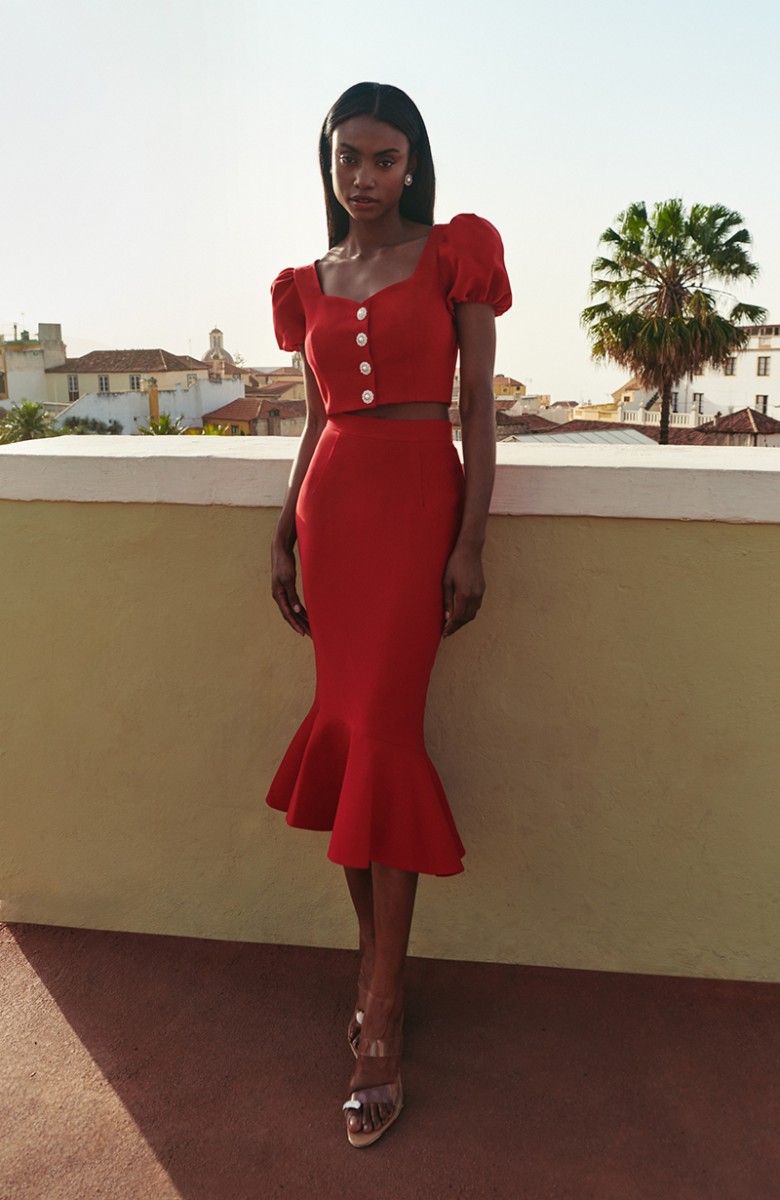 falda midi crepe rojo  asimetrica falda con volante para invitada a boda, bautizo, comunion, evento, shoponline,