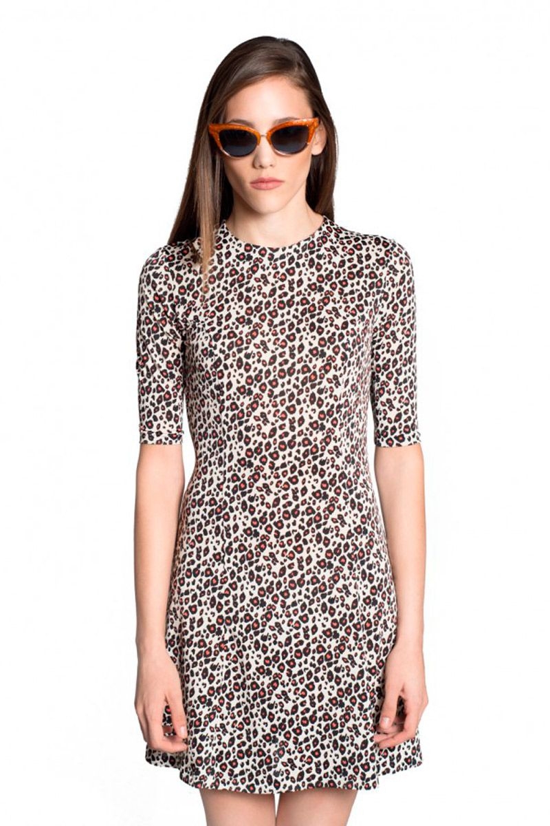 vestido estampado animal print  evase de manga corta para eventos fiestas nochevieja de felipe albernaz en apparentia