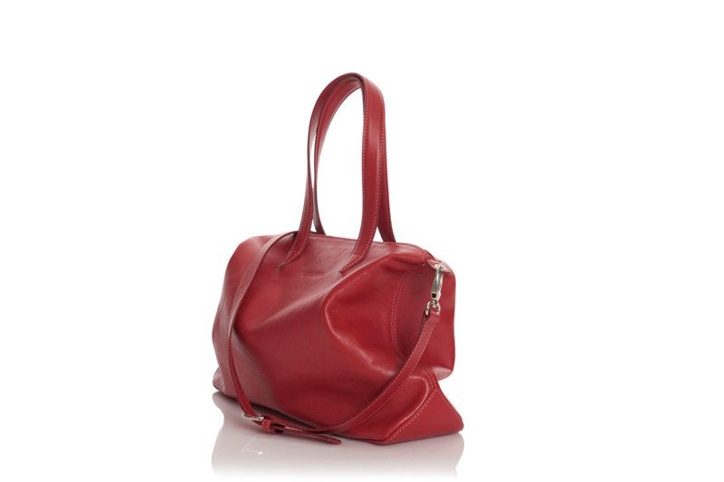 bolso de piel rojo grande para colgar de lacambra en apparentia