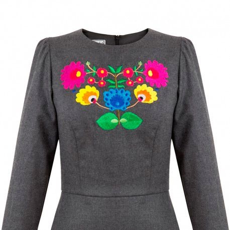 vestido gris de manga larga con flores bordadas de otono invierno para eventos fiestas oficina ocasiones especiales de arimoka en apparentia