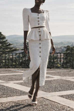 conjunto  blanco de novia top-y-falda-midi brocada con peplum y botones joya para novia civil o boda informal, mama de comunion o bautizo