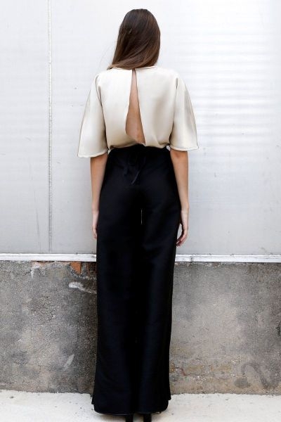 comprar mono de fiesta con pantalon palazzo negro y blusa champan para bodas eventos fiestas coctel bautizos nochevieja de otono invierno de cousin bliss en apparentia
