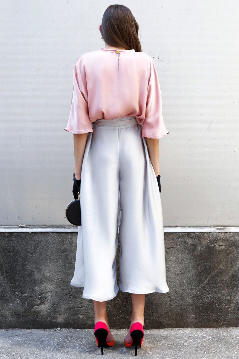 falda pantalon gris perla fluida midi para boda fiesta evento coctel bautizo nochevieja de cousin bliss en apparentia