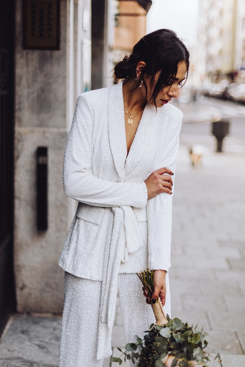 traje blanco para novia de chaqueta y pantalon de lentejuelas para boda íntima, segundo vestido de novia, preboda, evento de trabajo, fiesta