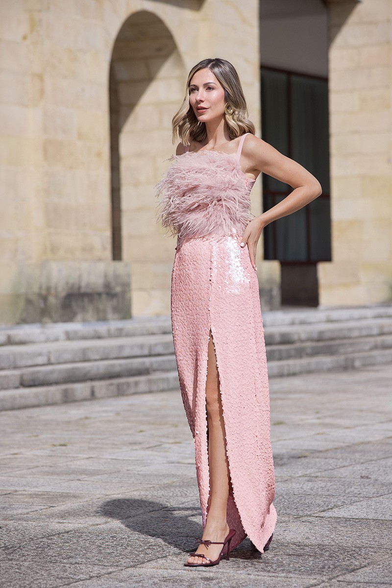 Falda de fiesta larga con abertura pierna con lentejuelas en tonos rosa palo, para invitadas a boda de dia, noche, graduacion, navidad, shoponline, apparentia, confirmacion, boda 