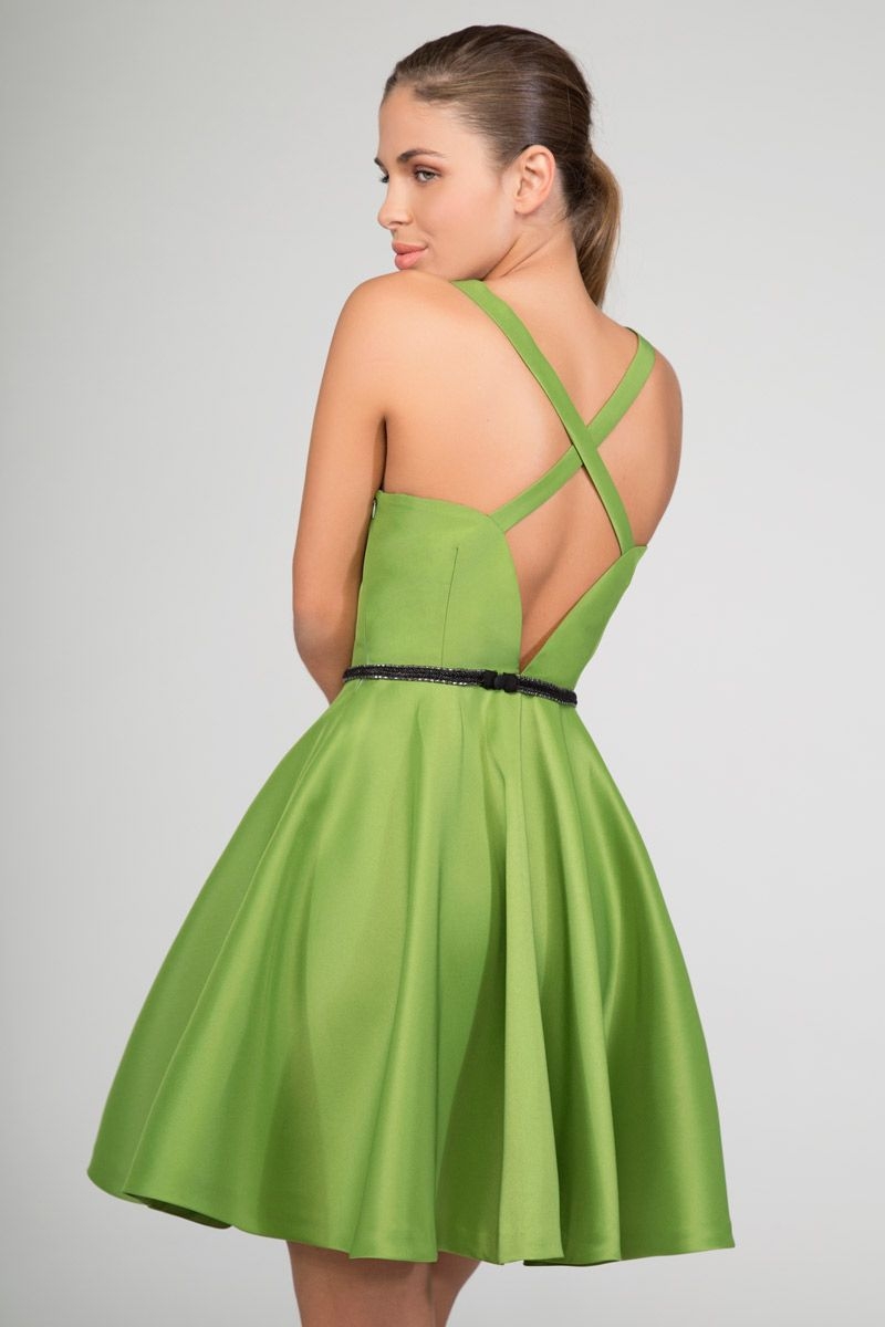 vestido verde con escote corazon y tirantes y falda de vuelo de primavera verano para bodas fiestas eventos coctel bautizo comunion de daluna en apparentia