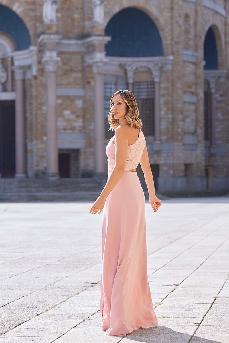 vestido de fiesta asimetrico largo de tul flores rosa con falda larga de vuelo cut out para evento online, shoponline