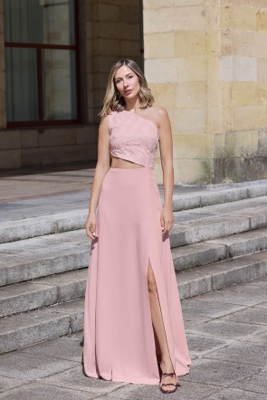 vestido asimetrico largo de tul flores rosa con falda larga de vuelo cut out para evento online, mama de comunion o bautizo, shoponline